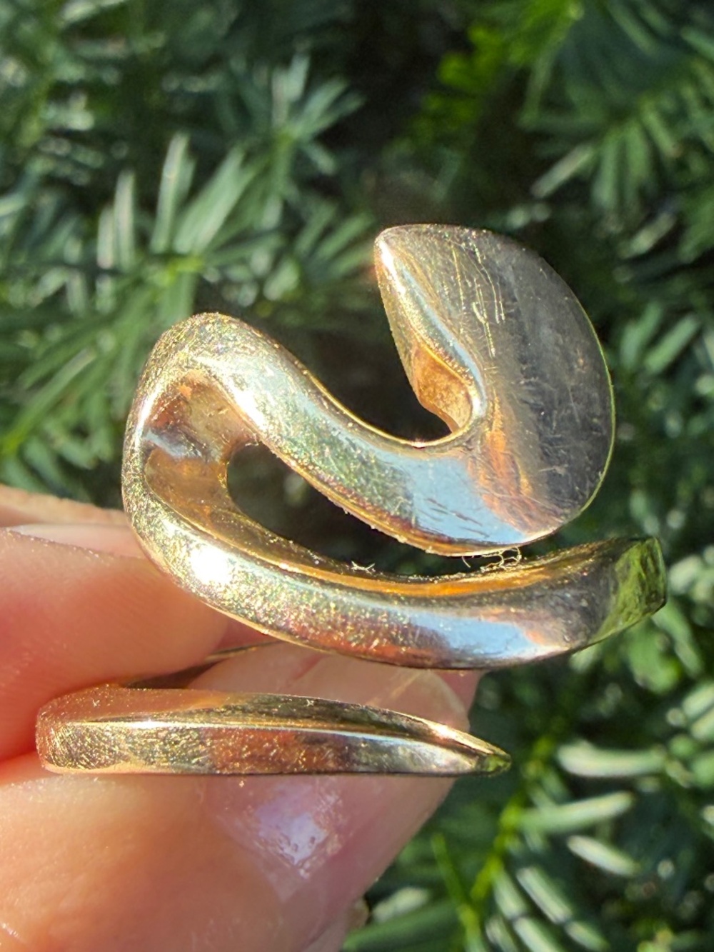 VINTAGE 14K YELLOW GOLD LARGE MODERNIST SCULPTURAL WIDE SWIRL TWIST RING ITALY
